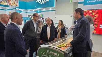 رئيس هيئة سلامة الغذاء يلتقي الشركات المصرية ويبحث التوسع في المكاتب لتسهيل إجراءات التسجيل والتصدير