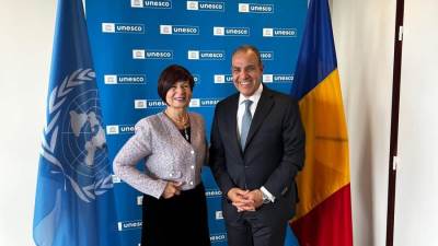  وزير الخارجية يلتقي رئيسة المؤتمر العام لليونسكو والمندوبة الدائمة لرومانيا لدى المنظمة