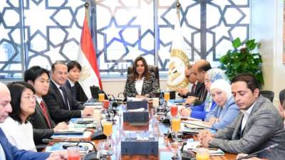 منال عوض: سرعة تنفيذ مصانع لبدائل البلاستيك بعدد من المدن المصرية لتهيئة المناخ الداعم لإعلانها مدن خالية من التلوث البلاستيكى