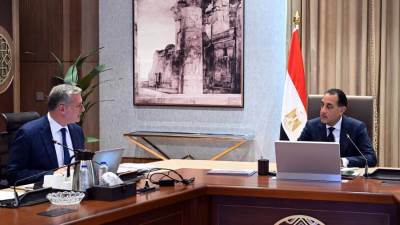 رئيس الوزراء يلتقي وزير البترول والثروة المعدنية لاستعراض عددٍ من ملفات العمل