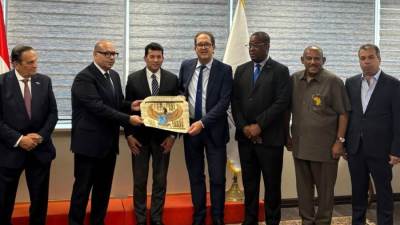 وزير الرياضة يعقد اجتماع تحضيري لتوقيع مذكرة تفاهم بين "الأنوكا" و"الأوكسا" والاتحاد الافريقي السياسي