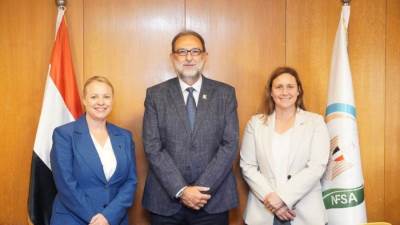 رئيس هيئة سلامة الغذاء يلتقي المستشارين الزراعي والتجاري بالسفارة النيوزيلندية لبحث التعاون