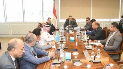 وزير الإسكان يبحث مع رئيس المنظمة العربية للسياحة للتعاون في مجال الاستثمار السياحي