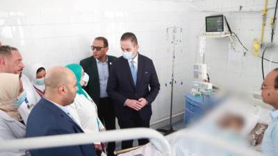 نائب وزير الصحة يتفقد منشآت صحية بالإسكندرية ويوجه بتطوير مستشفى الحميات والماتيرنيتيه وتشغيل مجمع رعايات جديد