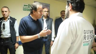 نائب رئيس مجلس الوزراء ووزير الصحة يُشيد بجودة الخدمات ويتابع شخصيًا انتظام العمل