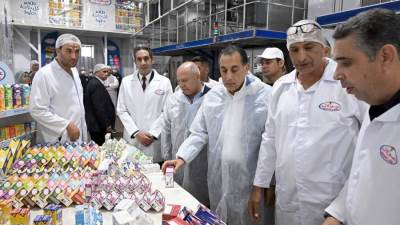 رئيس الوزراء يتفقد مصنع "عبور لاند" بمدينة العبور