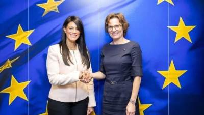 «المشاط» تبحث مع المفوض الأوروبي للبيئة والمياه والاقتصاد الدائري جهود تنفيذ آلية تعديل حدود الكربون CBAM وتطورات برنامج «نُوفّي»