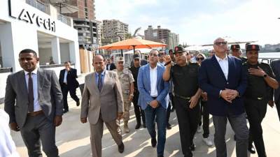 رئيس الوزراء يتفقد نادي وفندق بنها للقوات المسلحة للمدنيين والعسكريين