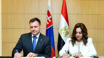 وزيرة التنمية توقع مذكرة تفاهم مع وزير البيئة بجمهورية سلوفاكيا للتعاون في مجال حماية البيئة وتغير المناخ