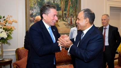 وزير الخارجية يستقبل وكيل الأمين العام للشئون الإنسانية