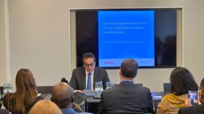 وزير الصحة يلتقي رئيس مكتب أفريقيا بمجموعة ميرك لتعزيز الشراكة في ملف الأدوية