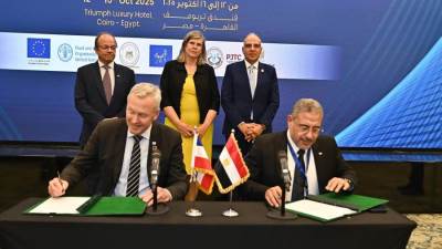 سويلم ومبعوثة المياه الهولندية يشهدان توقيع تعاون بين المركز القومي لبحوث المياه ومعهد IHE-Delft الهولندي