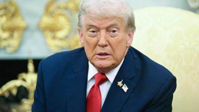 البيت الأبيض: ترامب يتابع عملية إطلاق سراح الرهائن من على متن الطائرة الرئاسية