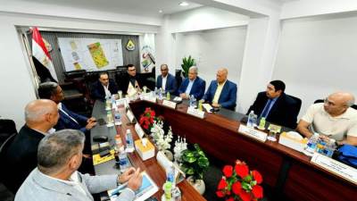 وزير الإسكان ومحافظ أسيوط يعقدان اجتماعاً بمقر جهاز مدينة ناصر الجديدة لمتابعة ملفات العمل