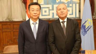 محافظ القاهرة يبحث مع وفد صينى تعزيز التعاون المشترك مع مدينة شنيانغ في مختلف المجالات