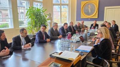 وزير الصحة يبحث مع جامعة «شاريتيه» التعاون في مجالات التدريب الطبي والبحث العلمي والتحول الرقمي الصحي