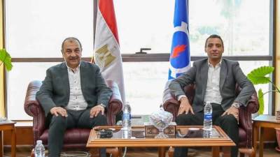 وزير قطاع الأعمال العام يلتقي محافظ السويس لبحث تعزيز التعاون والتنمية الصناعية والسياحية