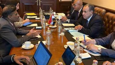 وزير الخارجية يلتقي نائب رئيس مجموعة شركات اوبروي Oberoi الهندية