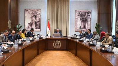 رئيس الوزراء يتابع موقف العقارات المعرضة للانهيارات بمحافظة الإسكندرية وجهود توفير سكن بديل لسكانها