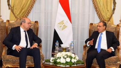  وزير الخارجية يلتقي وزير الطيران المدني