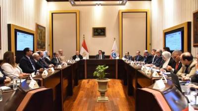 خالد عبدالغفار يترأس اجتماع مجلس مراقبة عمليات الدم لتوحيد الأسعار وضبط حملات التبرع