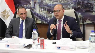 وزير العمل يفتتح ورشة تثقيفية حول قانون العمل الجديد بمقر وزارة البترول