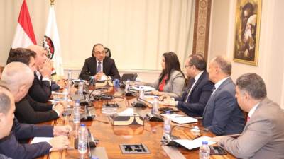 وزير قطاع الأعمال يستقبل رئيس مجموعة اروجلو العالمية لبحث فرص الاستثمار والتعاون