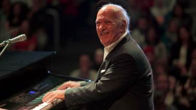 عمر خيرت يُحيي حفلين موسيقيين الأسبوع الجاري بدار الأوبرا والأهرامات