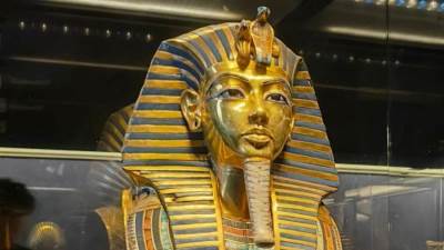 متحف التحرير يودع توت عنخ آمون.."الوداع الملكي.. نهاية حقبة وبداية رحلة أسطورية"