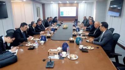 اقتصادية قناة السويس تستقبل وفدًا صينيًا من مدينة شنغهاي لبحث تعزيز التعاون في مجالات المواني والخدمات اللوجستية