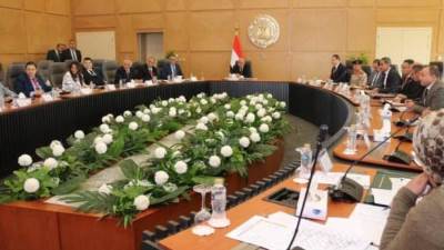 محمود عصمت: إقامة بنية مؤسسية قوية لإدارة المشروعات النووية الاستراتيجية وتعزيز القدرات الوطنية في مجال الاستخدامات السلمية للطاقة النووية