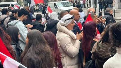 الجاليات المصرية في بلجيكا وأوروبا ترحب بالرئيس السيسي لدي وصوله مقر إقامته ببروكسل