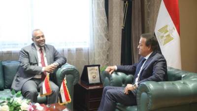 وزير الصحة يبحث مع نظيره السوداني تعزيز التعاون الصحي ودعم الشعب السوداني