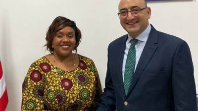 سفير مصر يبحث مع وزيرة التعليم الليبيرية أوجه التعاون بين البلدين في مجال التعليم