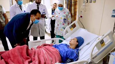 رئيس الوزراء يتفقد مستشفى دار صحة المرأة والطفل