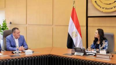 وزيرة التضامن تلتقي وفدًا من شركة اوتوبوك الألمانية لمتابعة تجهيز مراكز التجميع والمواءمة