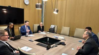 هيئة الدواء المصرية تبحث مع وكالة تنظيم الأدوية البريطانية سبل تعزيز التعاون التنظيمى