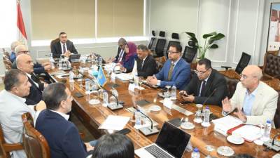 وزير الإسكان يلتقى مسئولى شركة HDP ضمن سلسلة اجتماعات متابعة موقف مبيعات وتسويق المشروعات بالمدن الجديدة