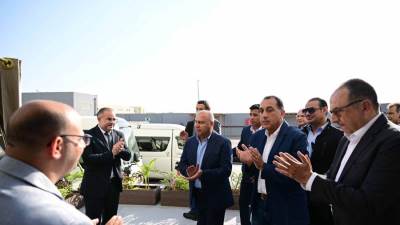 رئيس الوزراء يفتتح مصنع "بونالو للصناعات البلاستيكية والخشبية"