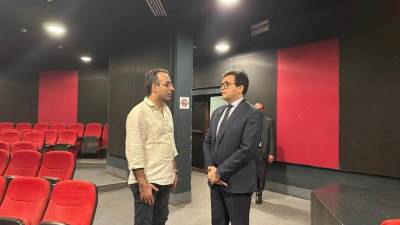 وزير الثقافة يتفقد المركز الثقافي بالجيزة ويتابع تدريب مديري المواقع بالأقاليم