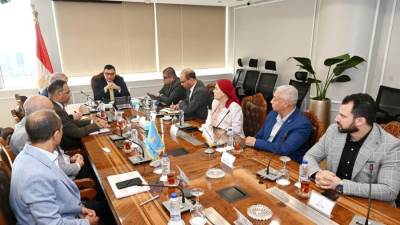  وزير الإسكان يتابع سير العمل بقطاع التنمية والإنشاءات بهيئة المجتمعات العمرانية الجديدة