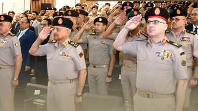 وزير الدفاع والإنتاج الحربى يشهد مناقشة البحث الرئيسى لمركز الدراسات الإستراتيجية للقوات المسلحة 