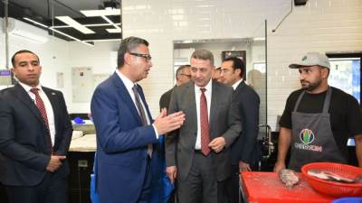 وزير التموين يتفقد عدداً من الأنشطة التموينية بالقاهرة لمتابعة توافر السلع وانتظام منظومة الدعم