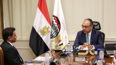 وزير قطاع الأعمال العام يستقبل وفدًا من شركة "إندوراما" العالمية لبحث مجالات التعاون المشترك