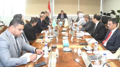 وزير الإسكان يتابع سير العمل بقطاع الشئون العقارية والتجارية بهيئة المجتمعات العمرانية الجديدة