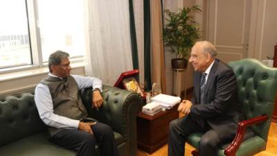 وزير الكهرباء يستقبل سفير الهند لدى القاهرة لبحث سبل تعزيز التعاون والشراكة