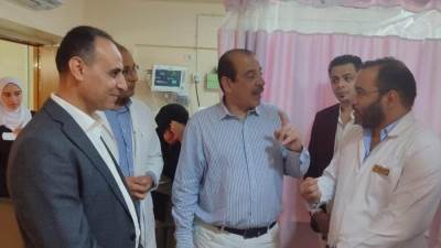 نائب وزير الصحة يتفقد مستشفى بني سويف التخصصي ويوجه بصرف مكافأة أسبوعين للعاملين.. وتلافي السلبيات في العيادة الشاملة للتأمين الصحي خلال أسبوعين