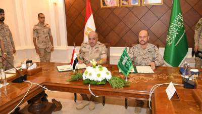 الفريق أحمد خليفة يعود إلى أرض الوطن بعد انتهاء زيارته الرسمية للسعودية