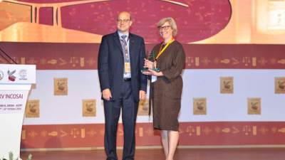 الإنتوساي تختتم أعمال مؤتمر شرم الشيخ بتكريم رواد التميز والابتكار الرقابي