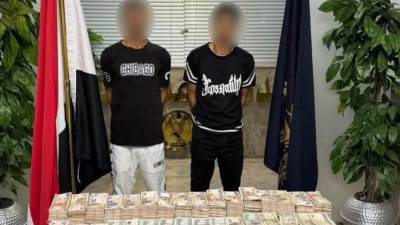 مباحث القاهرة تنجح في كشف ملابسات سرقة مبالغ مالية من إحدى شركات نقل الأموال وتعيد المبالغ المسروقة